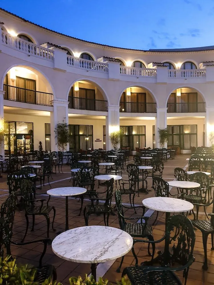 Hotel Pino Alto Miami Playa